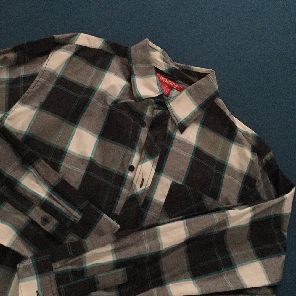 Men’s Black & White plaid shirt